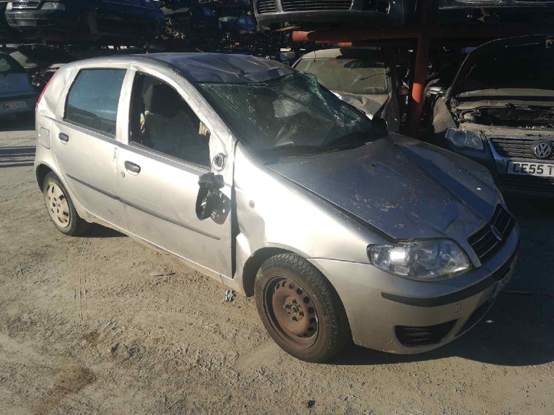 FIAT PUNTO BERLINA (188)