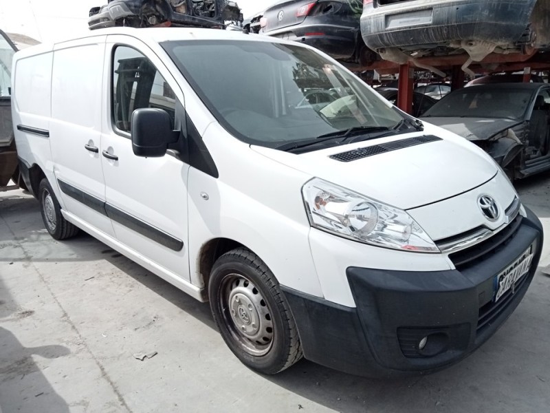 TOYOTA PROACE