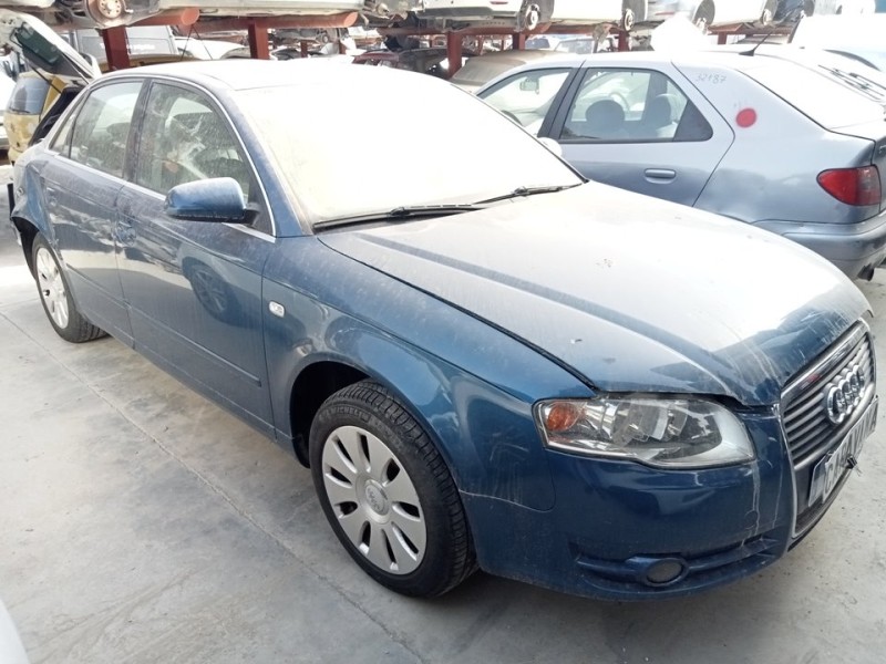 AUDI A4 BERLINA (8E)