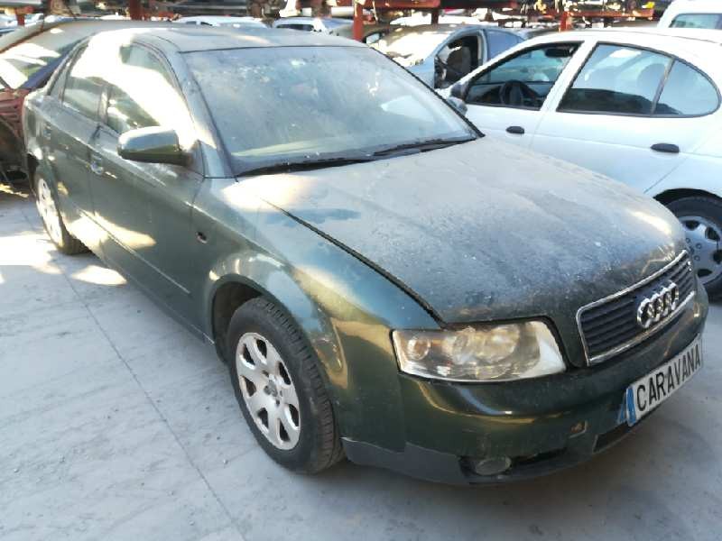 AUDI A4 BERLINA (8E)