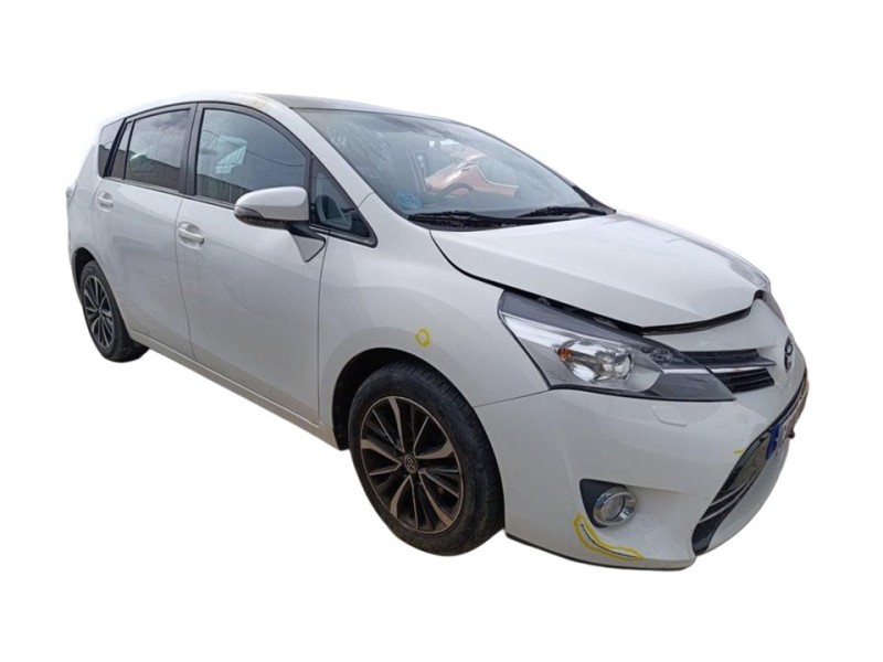 toyota verso (_r2_) del año 2018