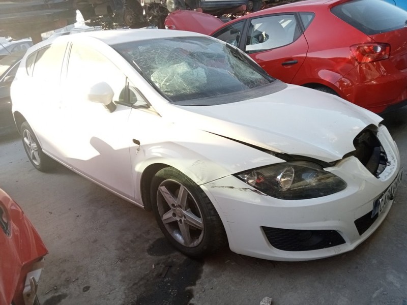SEAT LEON (1P1)