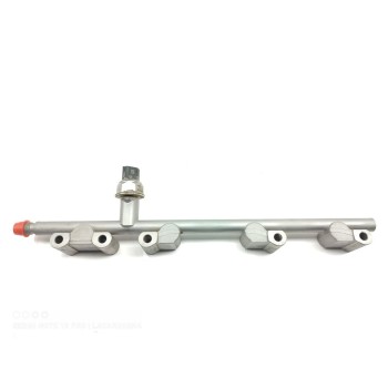 Recambio de rampa inyectora para nissan x-trail (t32) acenta referencia OEM IAM 17521HY00B  