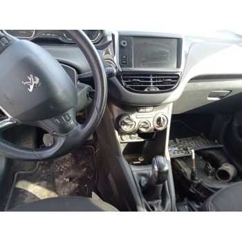 peugeot 208 del año 2015