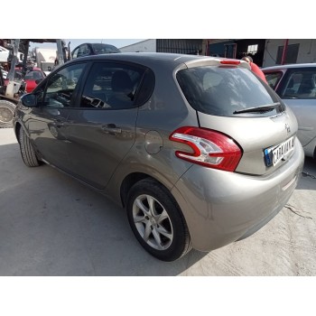 peugeot 208 del año 2015