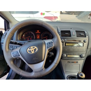 toyota avensis (t27) del año 2010