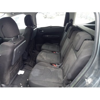 peugeot 5008 del año 2011