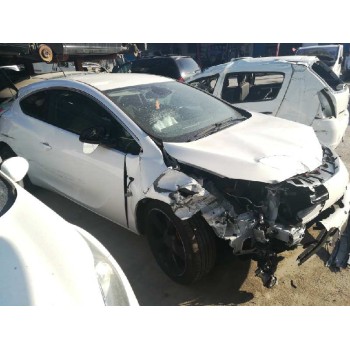 opel astra j gtc del año 2013