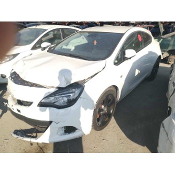 opel astra j gtc del año 2013