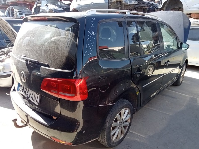 VOLKSWAGEN TOURAN (1T3)