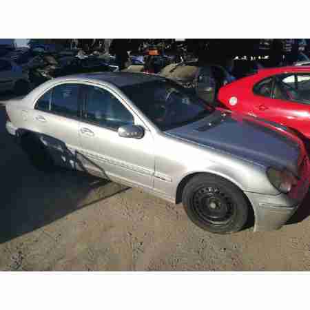 MERCEDES-BENZ CLASE C (W203) BERLINA