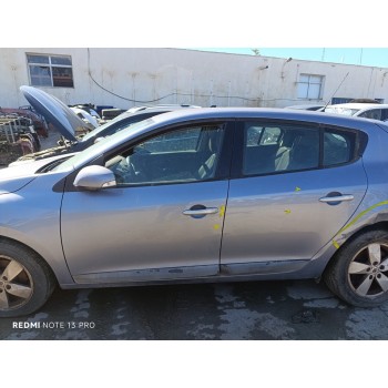 renault megane iii berlina 5 p del año 2009