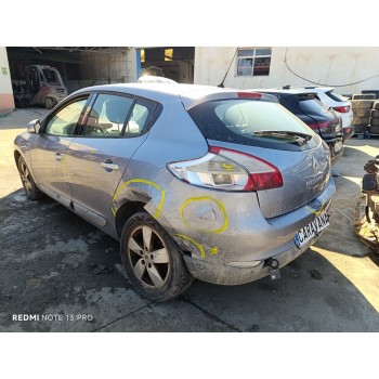 renault megane iii berlina 5 p del año 2009