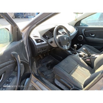 renault megane iii berlina 5 p del año 2009