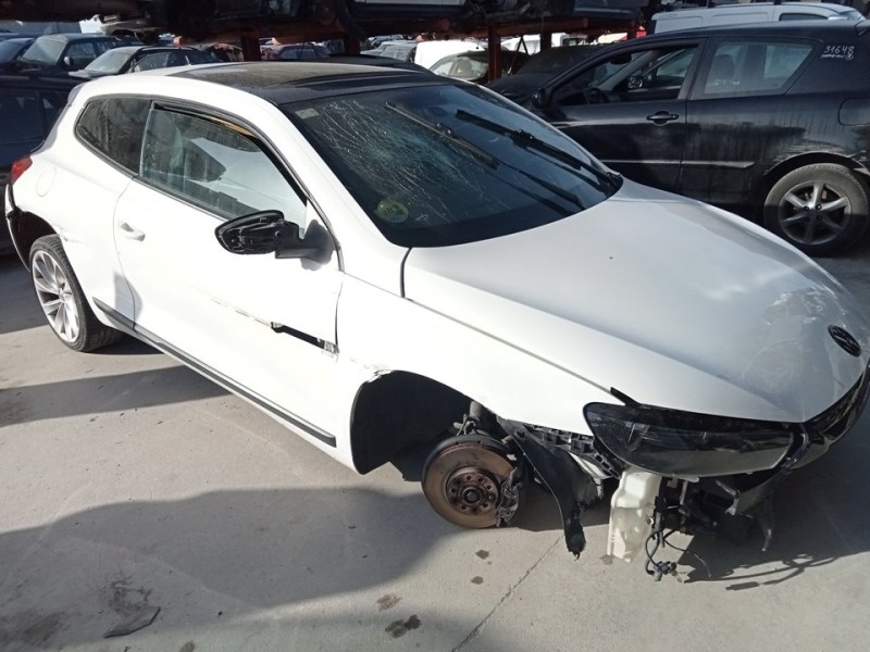 VOLKSWAGEN SCIROCCO (137)