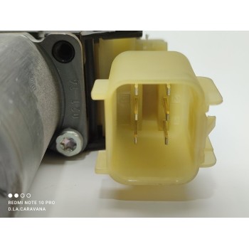 Recambio de motor elevalunas delantero derecho para ford fiesta (ccn) black edition referencia OEM IAM 8A6114553B  