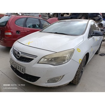 opel astra j lim. del año 2010