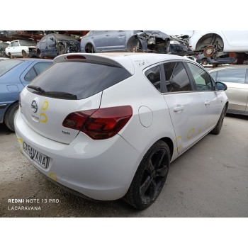 opel astra j lim. del año 2010