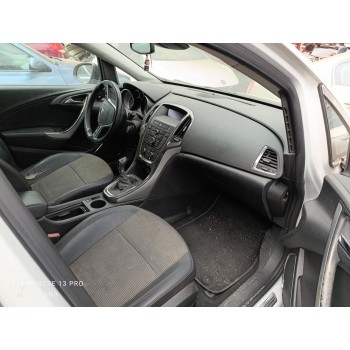 opel astra j lim. del año 2010