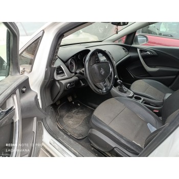 opel astra j lim. del año 2010