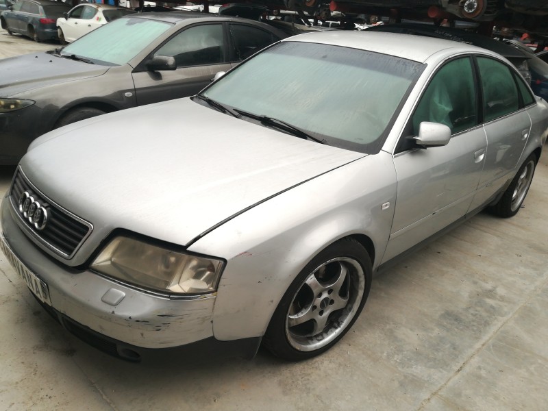 AUDI A6 BERLINA (4B2)