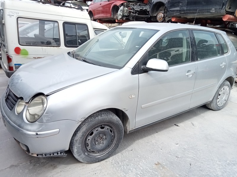 VOLKSWAGEN POLO (9N1)
