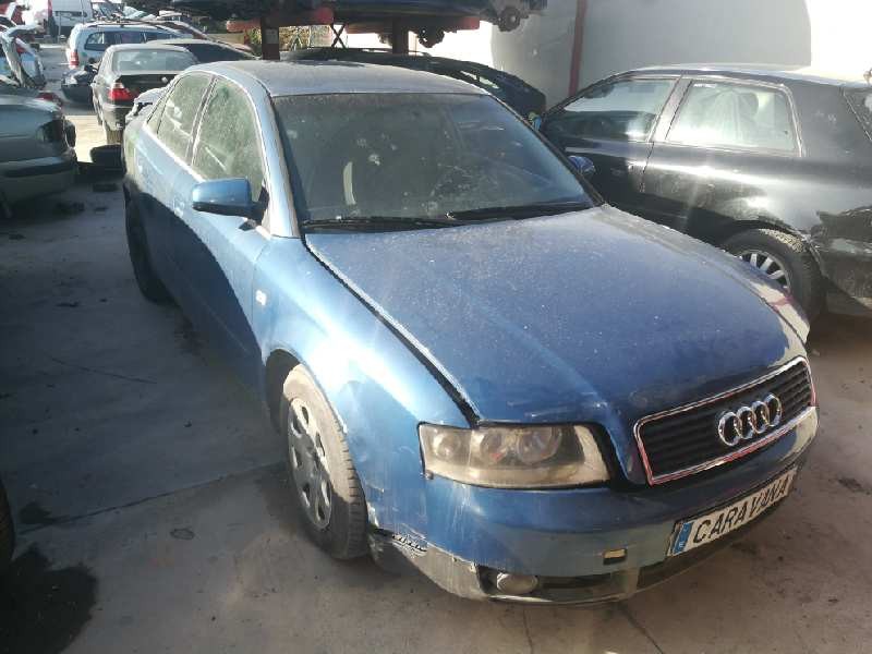 AUDI A4 BERLINA (8E)