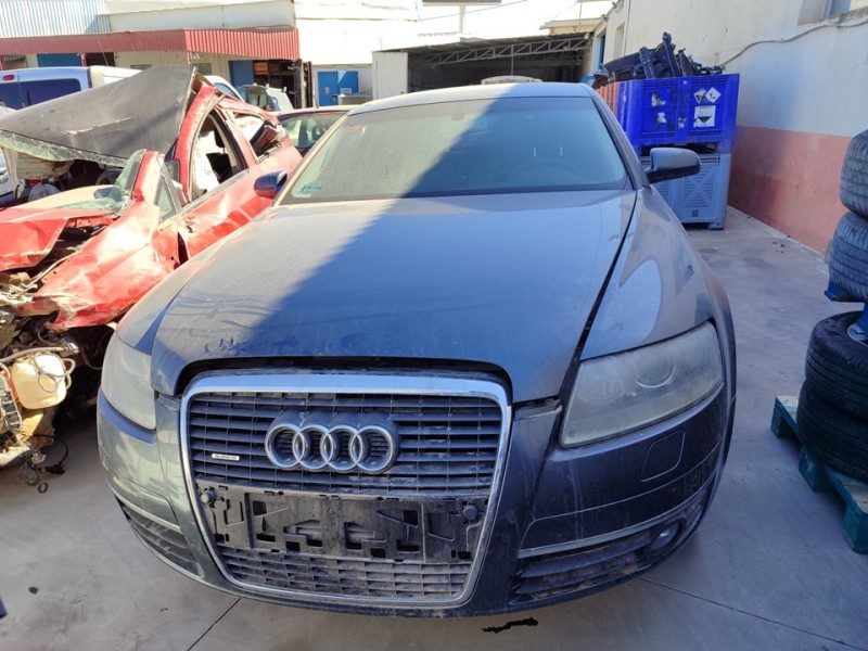 AUDI A6 BERLINA (4F2)