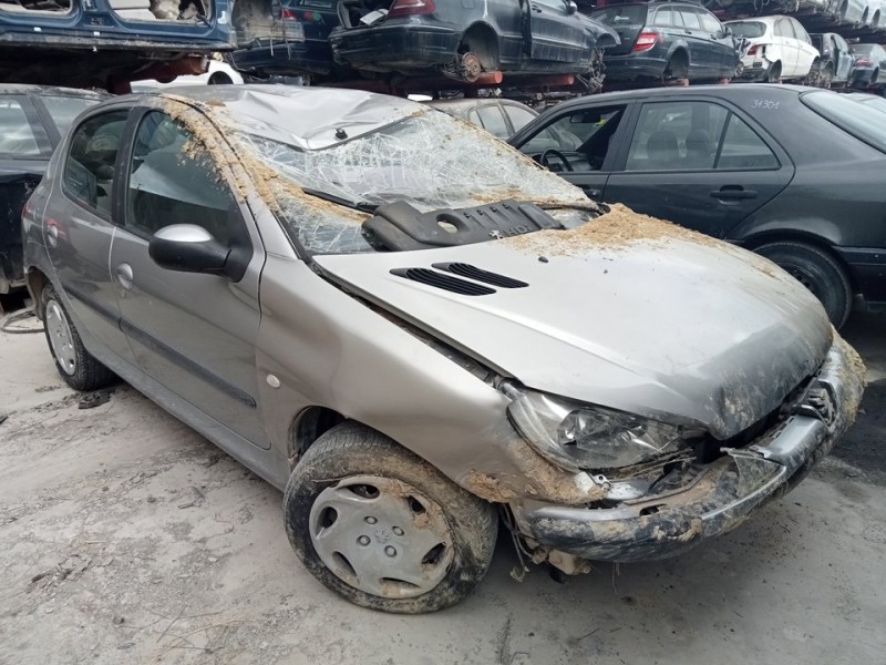 PEUGEOT 206 BERLINA