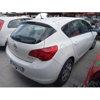 opel astra j lim. 4türig del año 2012