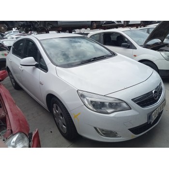 opel astra j lim. 4türig del año 2012