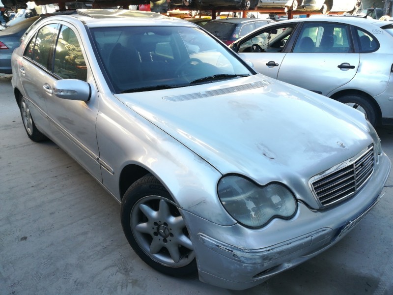 MERCEDES-BENZ CLASE C (W203) BERLINA