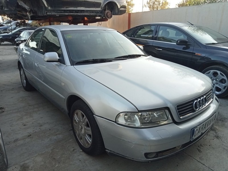 AUDI A4 BERLINA (B5)