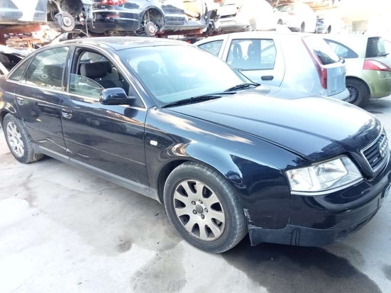 AUDI A6 BERLINA (4B2)