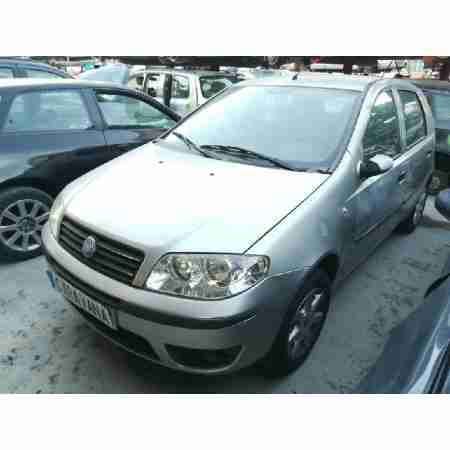 FIAT PUNTO BERLINA (188)