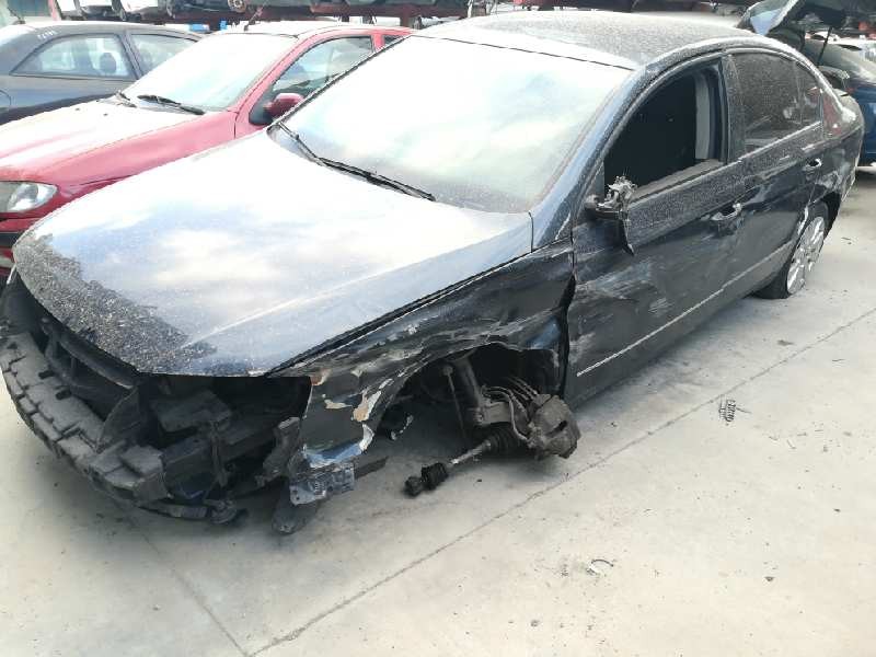 VOLKSWAGEN PASSAT BERLINA (3C2)