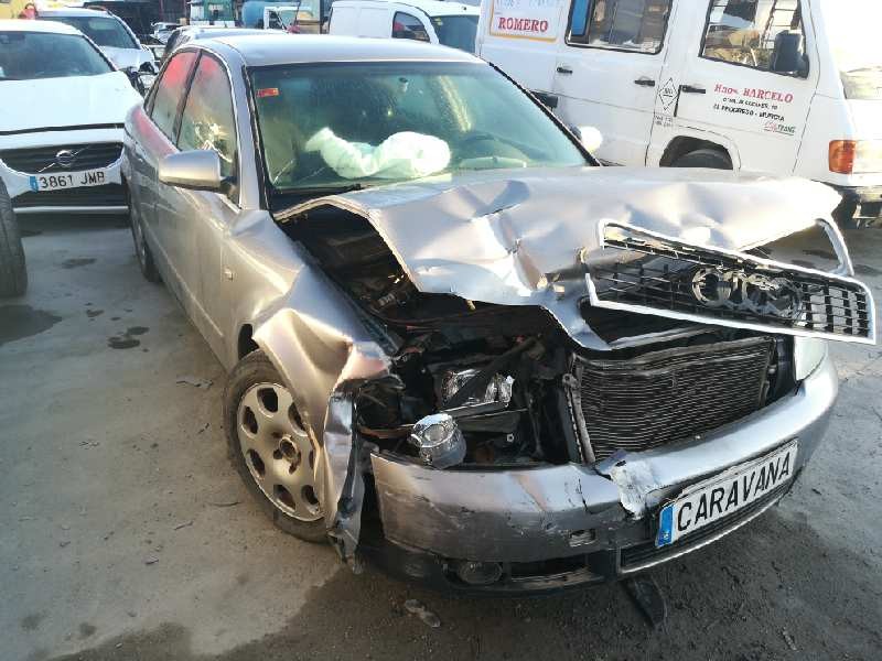 AUDI A4 BERLINA (8E)