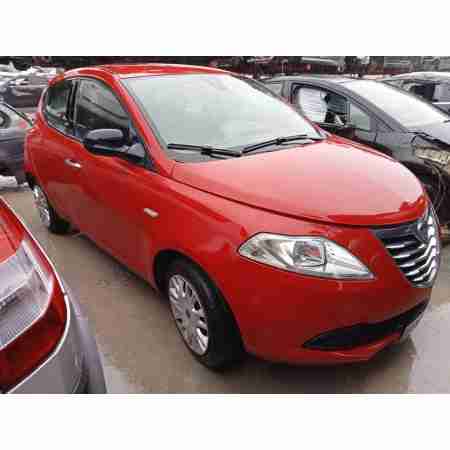 LANCIA YPSILON (402)