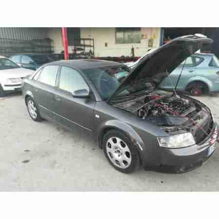 AUDI A4 BERLINA (8E)