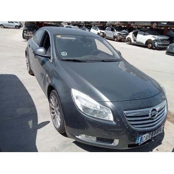 opel insignia berlina del año 2010