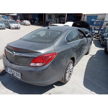 opel insignia berlina del año 2010