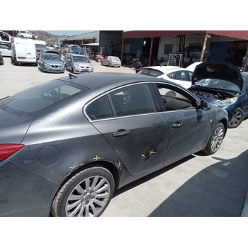 opel insignia berlina del año 2010