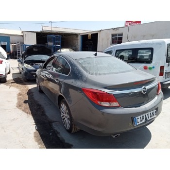 opel insignia berlina del año 2010