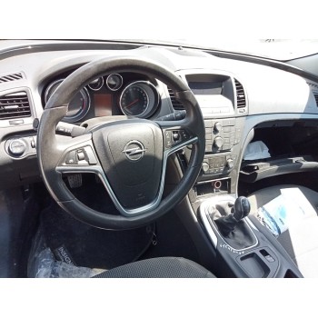 opel insignia berlina del año 2010