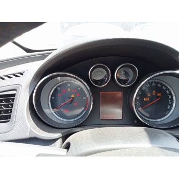 opel insignia berlina del año 2010