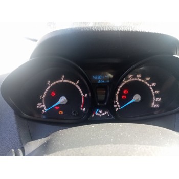 ford transit courier del año 2015