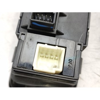 Recambio de interruptor para hyundai i20 classic referencia OEM IAM 93300C8010 / 93790C79004XU  