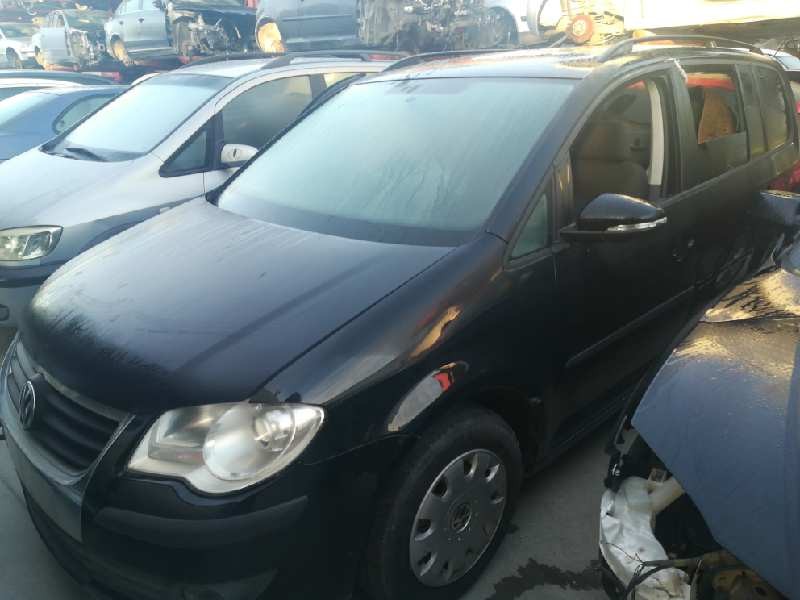 VOLKSWAGEN TOURAN (1T2)