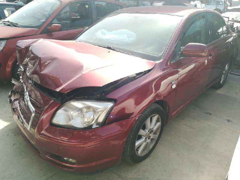 TOYOTA AVENSIS BERLINA (T25)