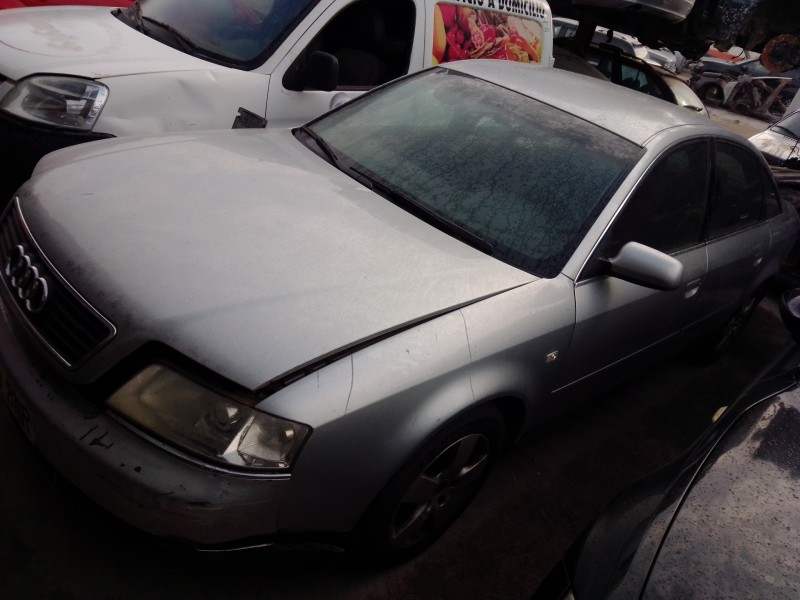 AUDI A6 BERLINA (4B2)